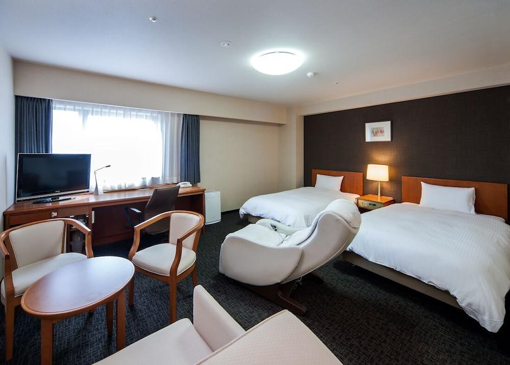 Daiwa Roynet Hotel Toyama Station Zewnętrze zdjęcie